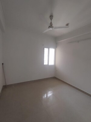 Room in 2 BHK Apartment at Omkar Royal Nest, Tech Zone 4 Greater Noida – for Rent