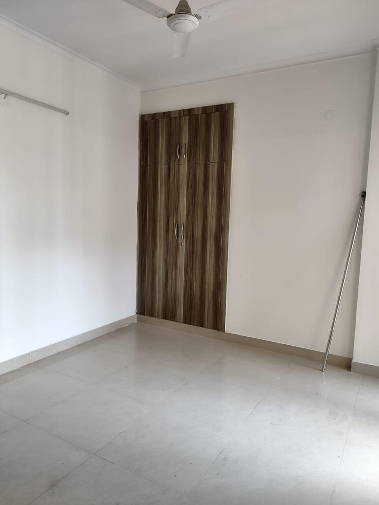 Room, omkar-royal-nest 2 Bedroom 1295 Sq.Ft. Apartment In Tech Zone 4 Greater Noida Greater Noida 9390730