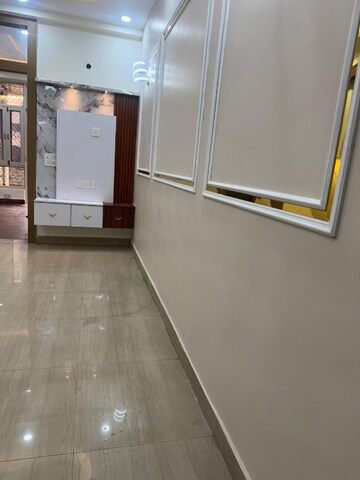  2 BHK Builder Floor at Shakti Khand 2 – for Rent