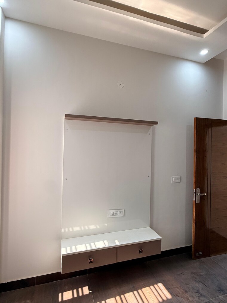Room, touch-homes 3 Bedroom 900 Sq.Ft. Independent House In Mohali Sector 123 Chandigarh 9390738
