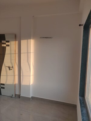 Room in 1 BHK Apartment at Kharadi – for Rent