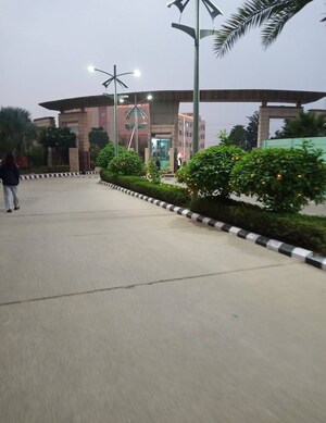 Parking in 3 BHK Apartment at Spaze Privy, Sector 72 – for Sale