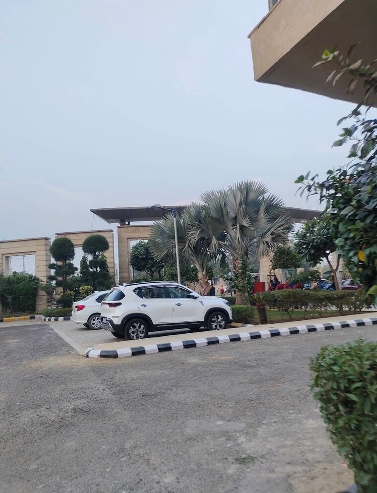  Parking, spaze-privy 3 Bedroom 1975 Sq.Ft. Apartment In Sector 72 Gurgaon 9390749