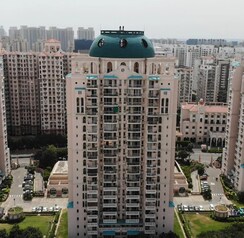 4 BHK + Servant Room Apartment For Sale in DLF Trinity Towers