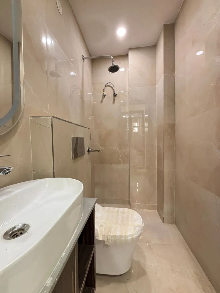 Bathroom, sa-homes-i 3.5 Bedroom 905 Sq.Ft. Builder Floor In Uttam Nagar Delhi 9390836