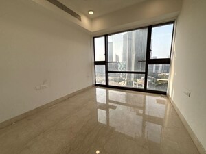 Room in 3 BHK Apartment at Lodha The Park, Worli – for Sale