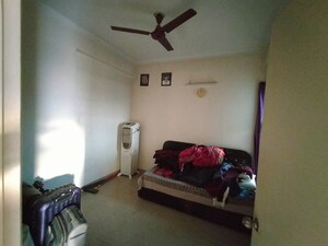 Furnished Amenities in 2 BHK Apartment at JM Florence, Tech Zone 4 Greater Noida – for Rent