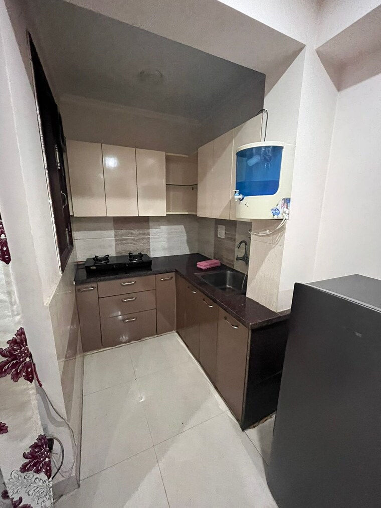 Kitchen, sector 46 Studio 650 Sq.Ft. Builder Floor In Sector 46 Gurgaon 9390880