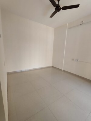 2 BHK Apartment For Rent in Nisarg Hyde Park, Kharghar