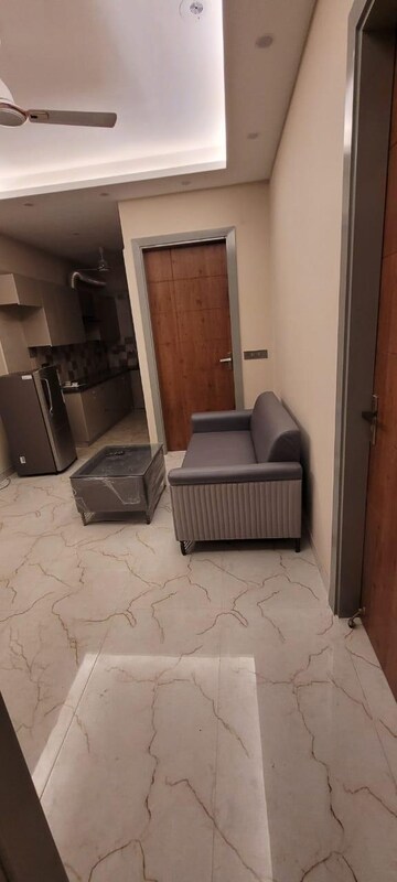 Living Room in 1 BHK Builder Floor at Sector 40 – for Rent