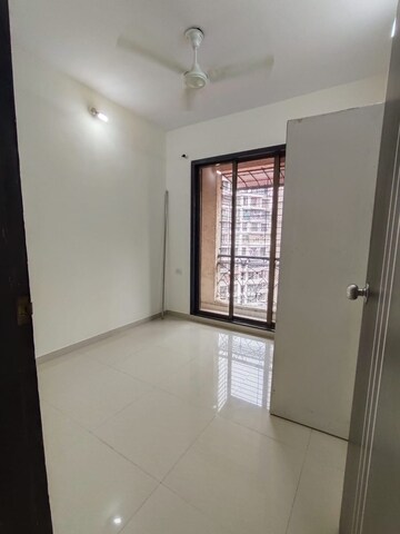 Room in 2 BHK Apartment at Nisarg Hyde Park, Kharghar – for Rent