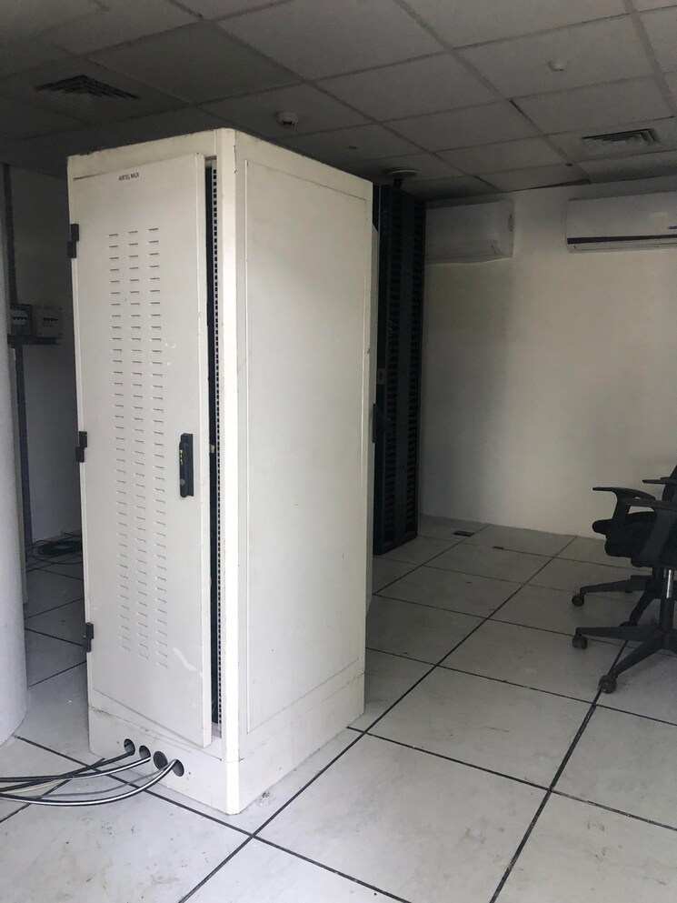 undefined, viman nagar Commercial Office Space 7318 Sq.Ft. In Viman Nagar Pune 9390947