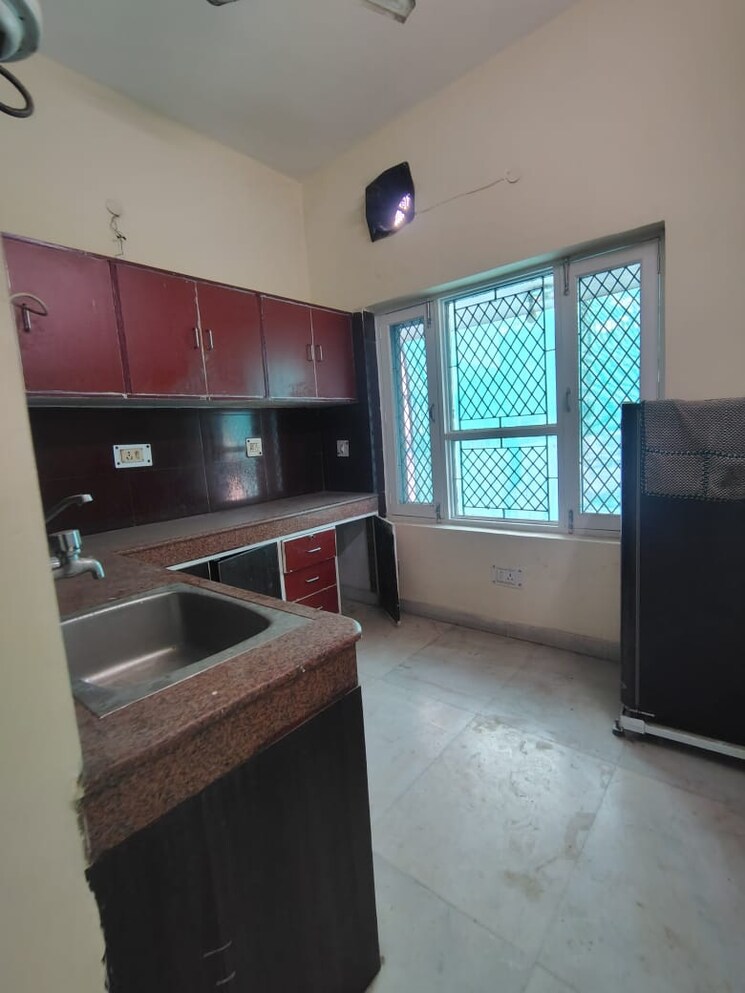 Kitchen, sector 22 2 Bedroom 263 Sq.Yd. Builder Floor In Sector 22 Gurgaon 9390980
