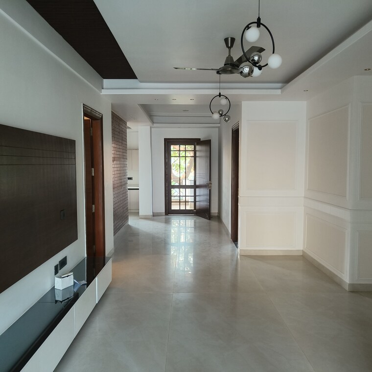Living Room, hong-kong-bazaar 3 Bedroom 295 Sq.Yd. Builder Floor In Sector 57 Gurgaon 9390955