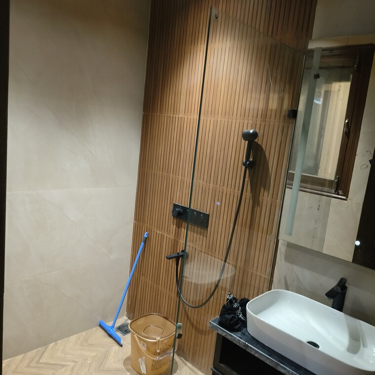 Bathroom, hong-kong-bazaar 3 Bedroom 295 Sq.Yd. Builder Floor In Sector 57 Gurgaon 9390955