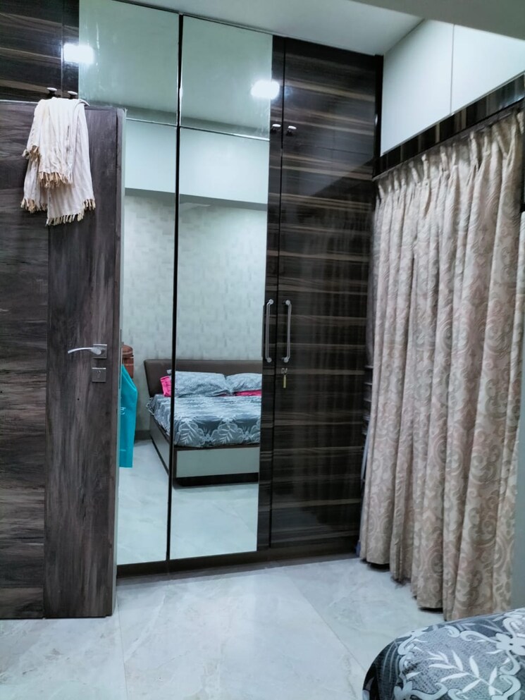Room, malad east 2 Bedroom 920 Sq.Ft. Apartment In Malad East Mumbai 9390997