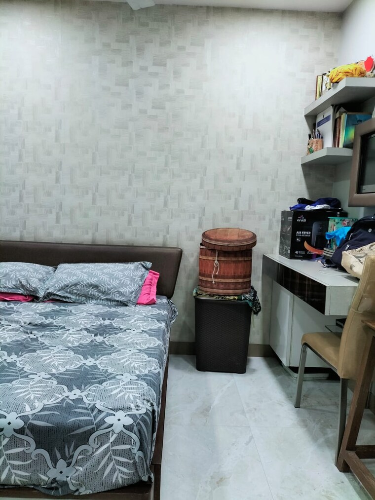  Parking, malad east 2 Bedroom 920 Sq.Ft. Apartment In Malad East Mumbai 9390997