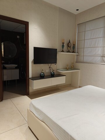 Room in 3 BHK Apartment at Maya Green Lotus Utsav, International Airport Road – for Rent