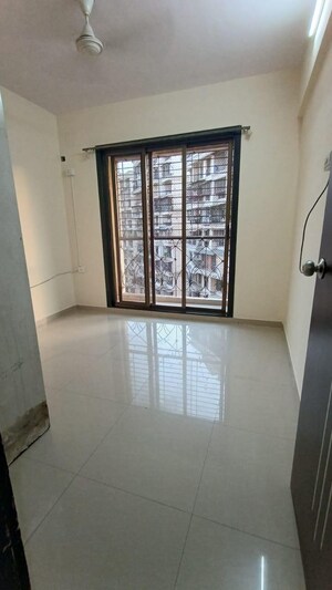 Room in 2 BHK Apartment at Nisarg Hyde Park, Kharghar – for Rent