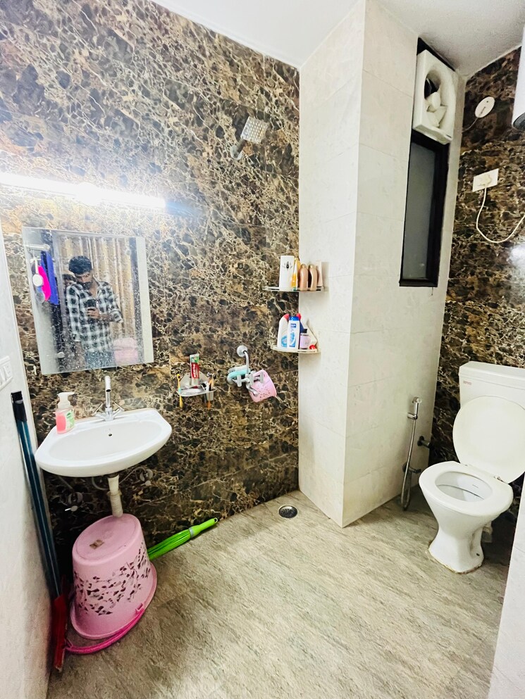 Bathroom, sector 40 2 Bedroom 1389 Sq.Ft. Builder Floor In Sector 40 Gurgaon 9391051