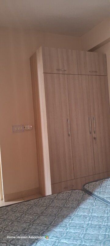 Room in 2 BHK Apartment at Conscient Habitat, Sector 99a – for Rent