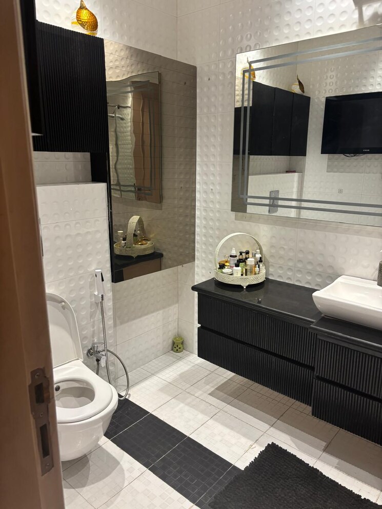 Bathroom, supertech-cape-town 2 Bedroom 1150 Sq.Ft. Apartment In Sector 74 Noida 9391104
