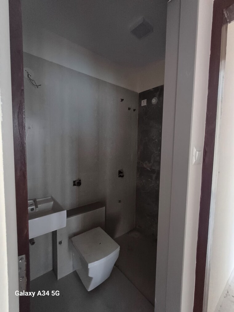 Bathroom, dotom-isle 1 Bedroom 424 Sq.Ft. Apartment In Malad West Mumbai 9391107