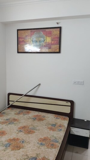 Furnished Amenities in 2.5 BHK Apartment at Supertech Cape Town, Sector 74 – for Rent