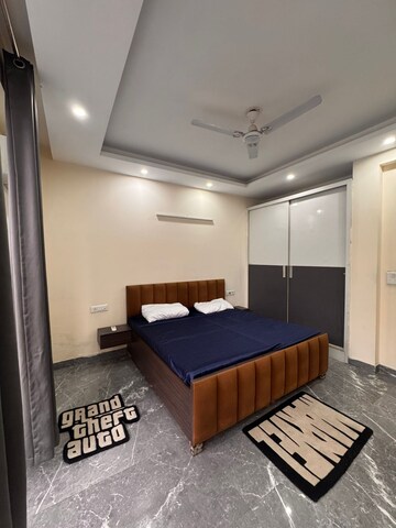 Living Room in 1 BHK Builder Floor at Sector 52 – for Rent