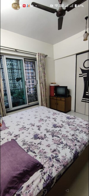 Room in 2 BHK Apartment at Vasant Fiona, Pokhran Road No Two – for Rent