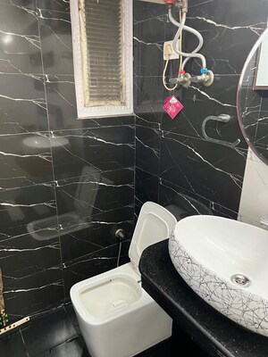 Master Bedroom in 1.5 BHK Builder Floor at Saket – for Rent