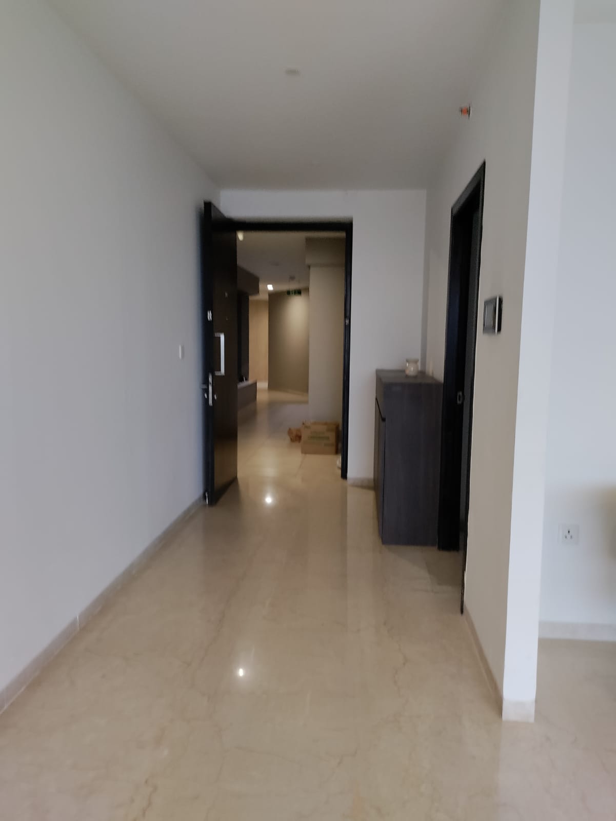 3 BHK + Servant Room Apartment For Rent in Oberoi Realty Esquire