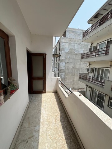 Balcony in 2 BHK Builder Floor at Sector 46 – for Rent