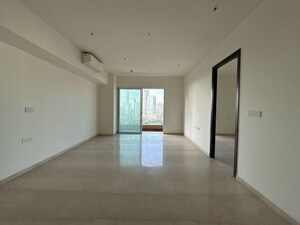 Room in 3 BHK Apartment at Lokhandwala Minerva Mahalaxmi, Mahalaxmi – for Sale