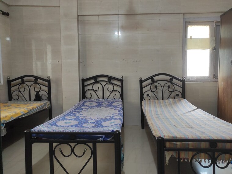 Bedroom, andheri east Pg For Boys In Andheri East 9391231