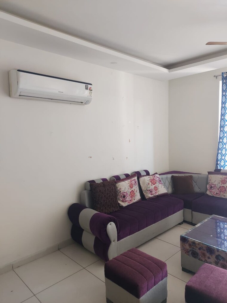 Living Room, patiala road 3 Bedroom 1600 Sq.Ft. Apartment In Patiala Road Zirakpur 9391240