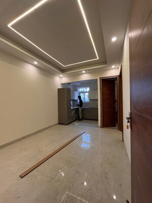 Room in 2 BHK Builder Floor at Chironwali – for Rent