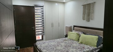 Bedroom in 3 BHK Builder Floor at Safdarjung Enclave – for Sale