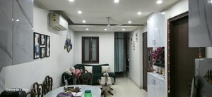 Dining area in 3 BHK Builder Floor at Safdarjung Enclave – for Sale