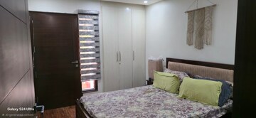 Bedroom in 3 BHK Builder Floor at Safdarjung Enclave – for Sale