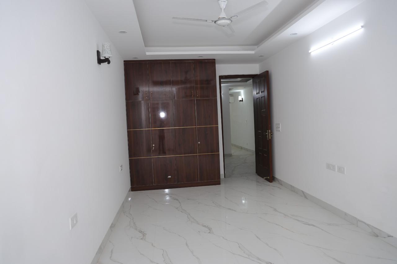 4 BHK + Extra Room Apartment For Rent in Vasant Kunj