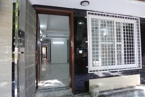 Building Lobby in 4 BHK Apartment at Vasant Kunj – for Rent