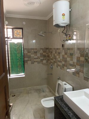 Bathroom in 2 BHK Builder Floor at Sector 46 – for Rent