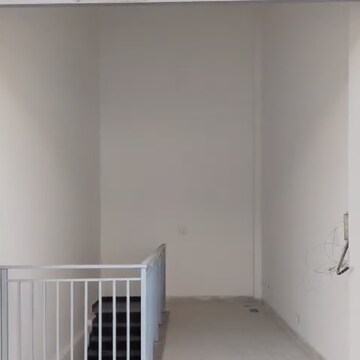  Showroom For Rent in Aerocity