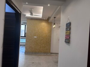 Furnished Amenities in 3 BHK Apartment at Sector 7 Dwarka – for Rent