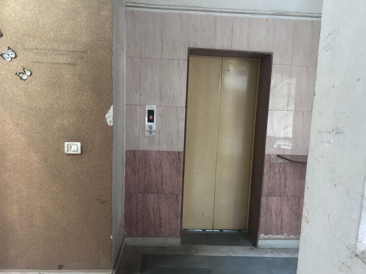 undefined, sector 7 dwarka 3 Bedroom 1400 Sq.Ft. Apartment In Sector 7 Dwarka Delhi 9391356