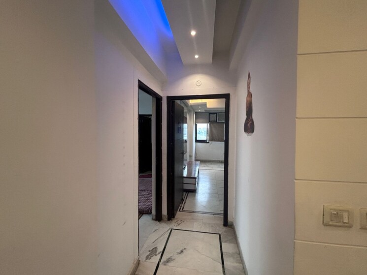 undefined, sector 7 dwarka 3 Bedroom 1400 Sq.Ft. Apartment In Sector 7 Dwarka Delhi 9391356