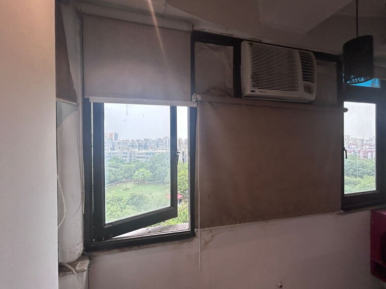 Room, sector 7 dwarka 3 Bedroom 1400 Sq.Ft. Apartment In Sector 7 Dwarka Delhi 9391356