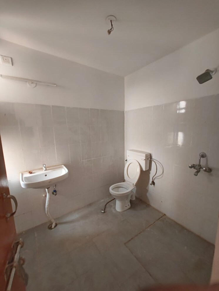 Bathroom, adani-aangan 2 Bedroom 610 Sq.Ft. Apartment In Sector 89a Gurgaon 9391377