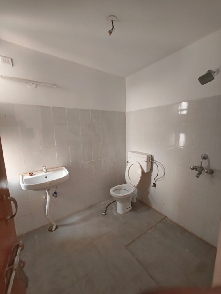 Bathroom, adani-aangan 2 Bedroom 610 Sq.Ft. Apartment In Sector 89a Gurgaon 9391377